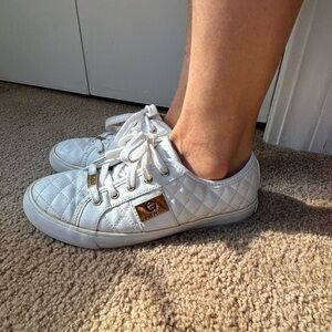 White guess sneakers